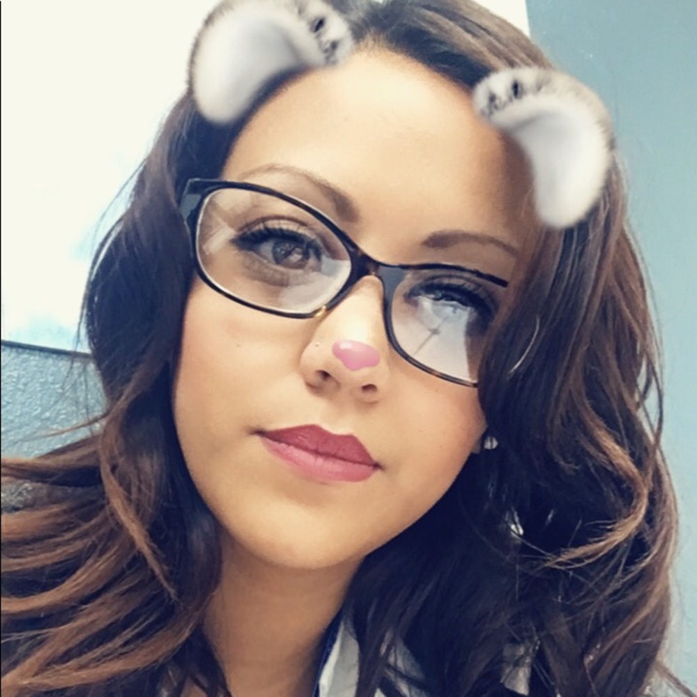 Meet your Posher, Erica